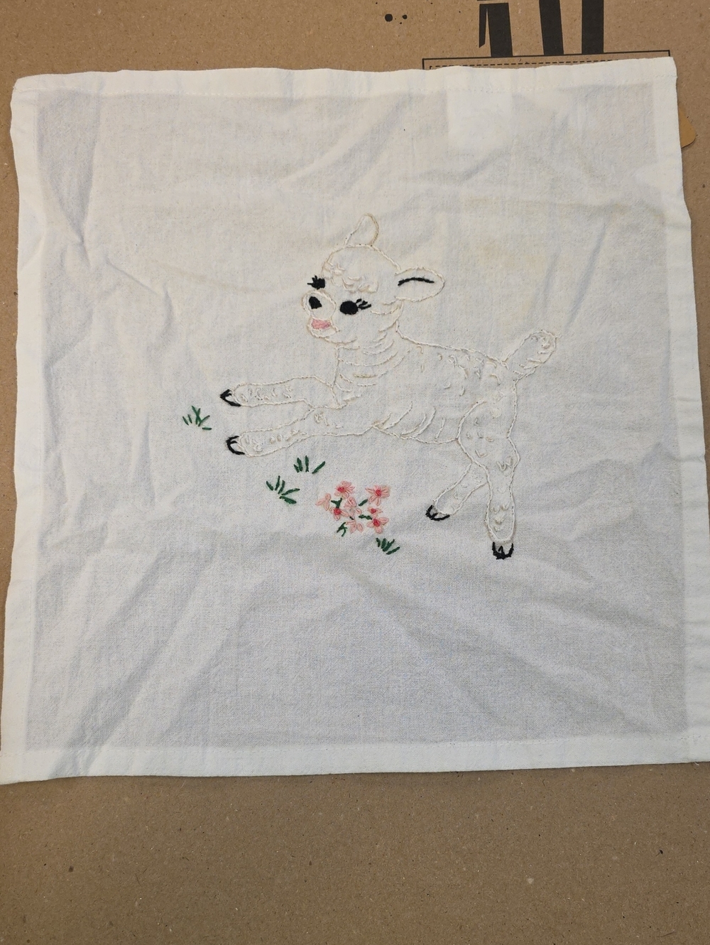 Vintage-Inspired White Embroidered Lamb Kitchen Cloth - Unbranded